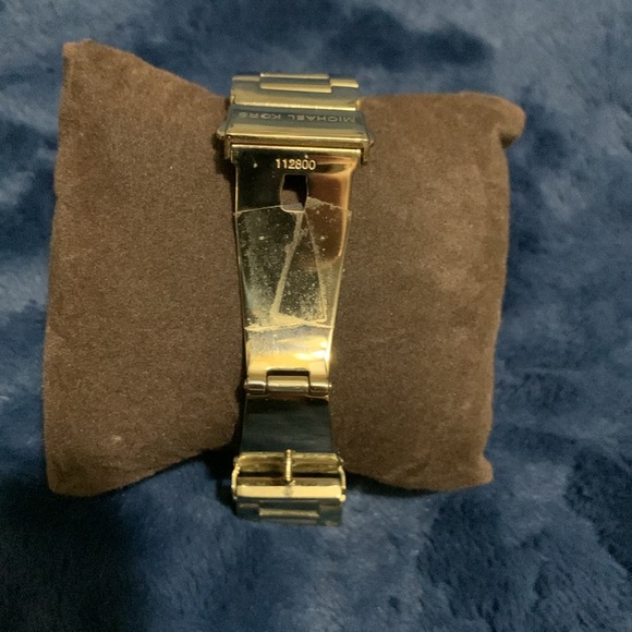 Michael Kors Watch Gold with Stones - Picture 3 of 6